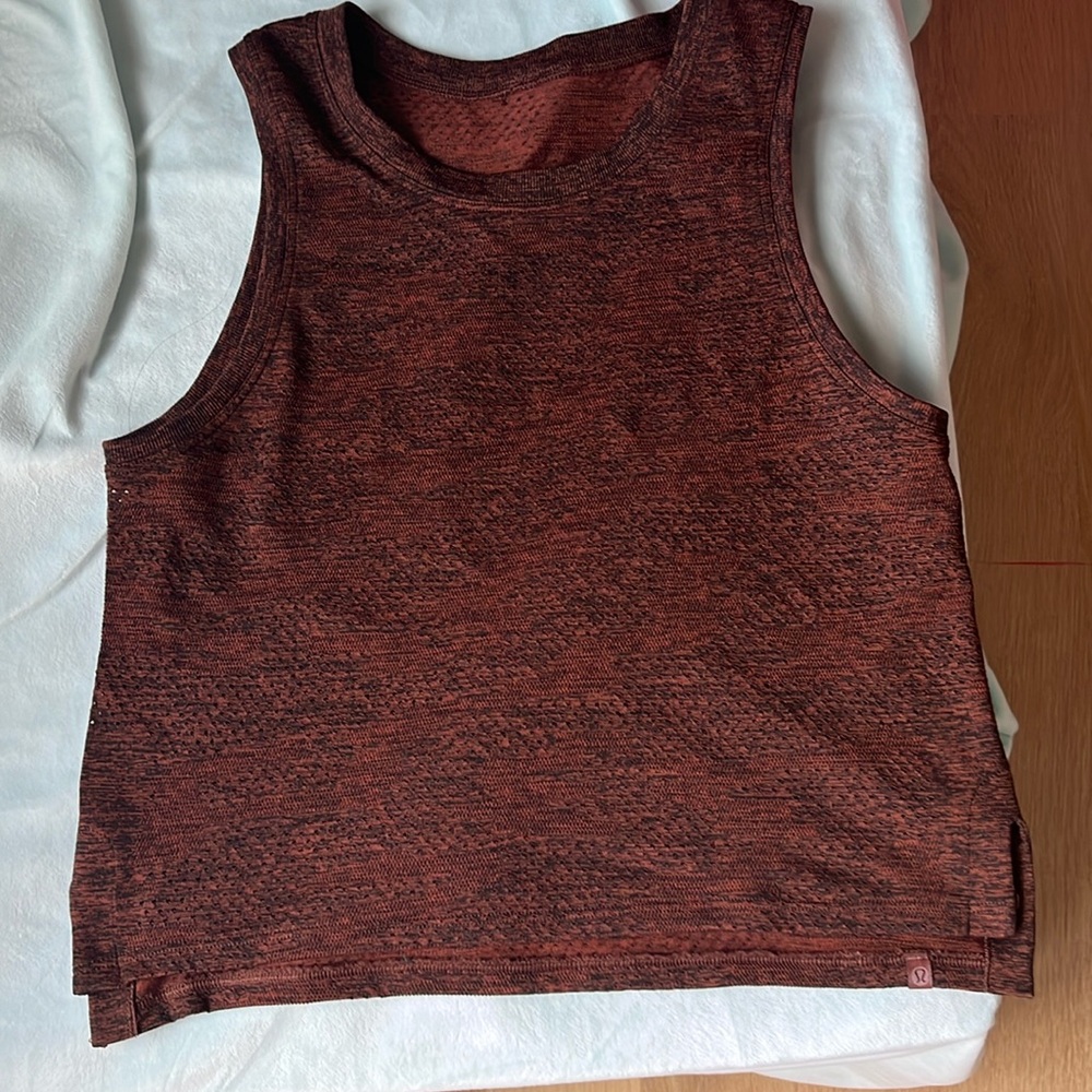 Lululemon brown train to be tank size 2